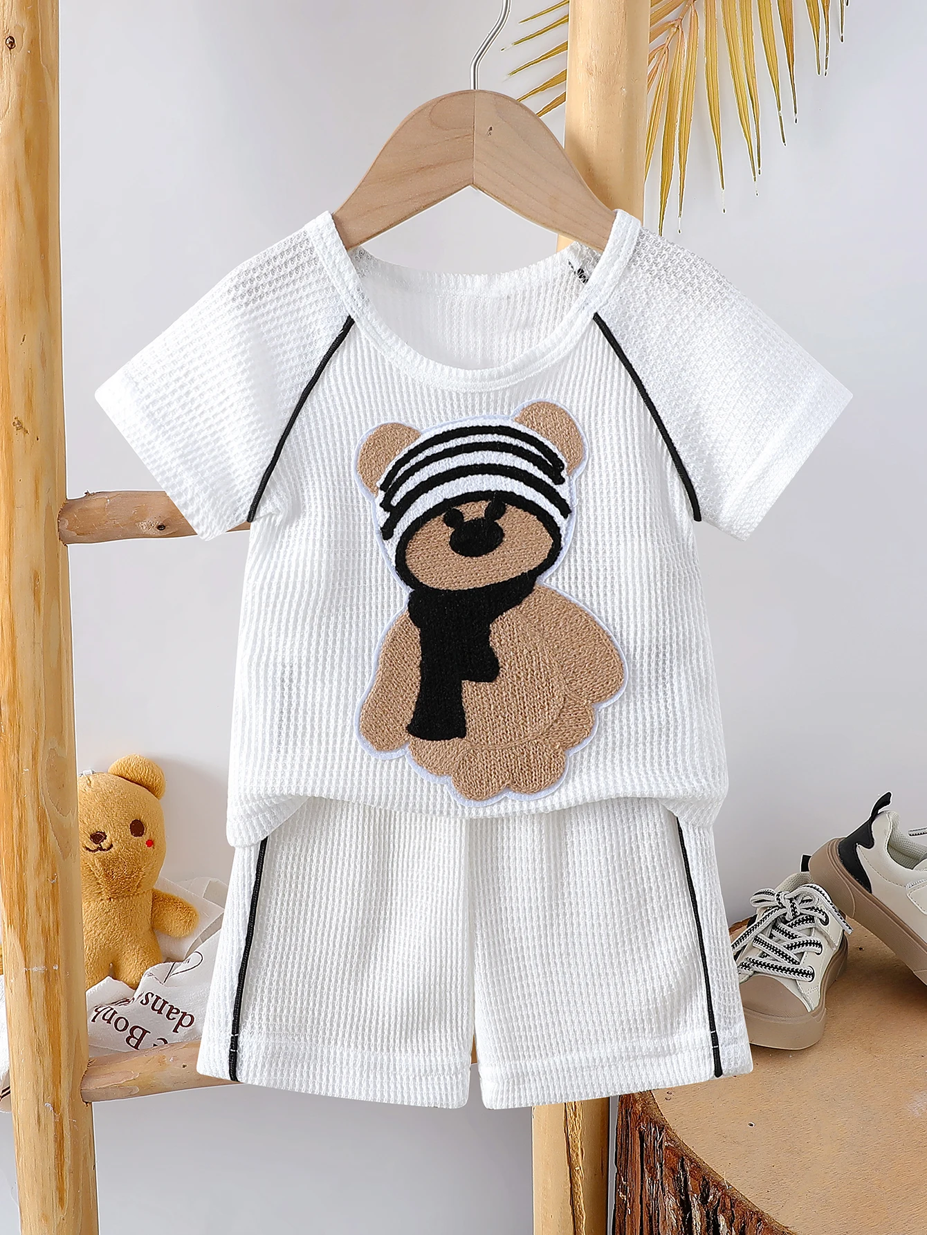 Infant Summer New Style Unisex Baby Bear Print Short-Sleeve T-shirt and Shorts 2-Piece Set