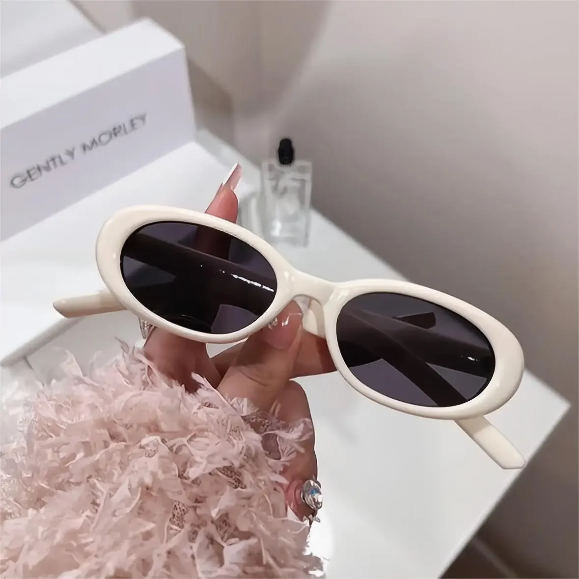 New European and American style GM sunglasses for women oval small frame personality sunglasses high-end street shooting wear