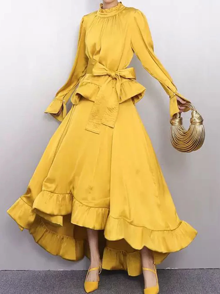 

Осень 2024, новый женский костюм, свободный воротник-стойка, топ на шнуровке с длинными рукавами + юбка с высокой талией и рюшами, модный костюм-двойка