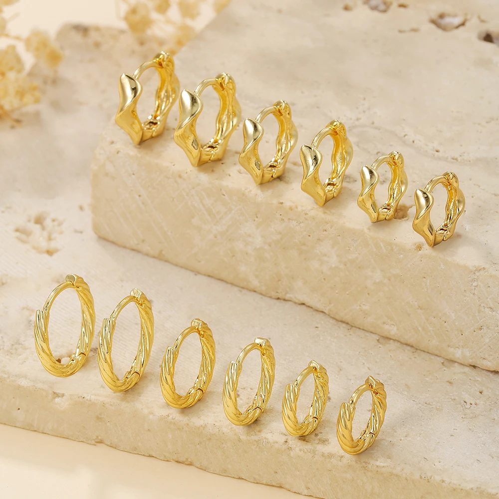 

Fashion Simple Geometric Metal Love Round Earrings Light Luxury Delicate Irregular Hollow Bronze Buckle Earrings for Women