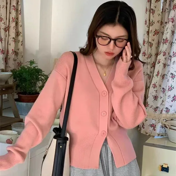 

French Gentle White V-Neck Knitted Cardigan Autumn Winter New High-End Lazy Style Waist-Cinching Short Sweater Coat