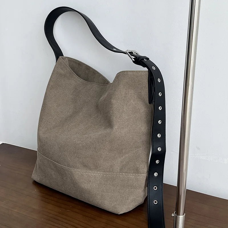 

Повседневная парусиновая сумка-ведро, НОВАЯ большая вместительная дорожная сумка на плечо для женщин, дизайнерская сумка через плечо, 2025, сумка, кошелек для покупок