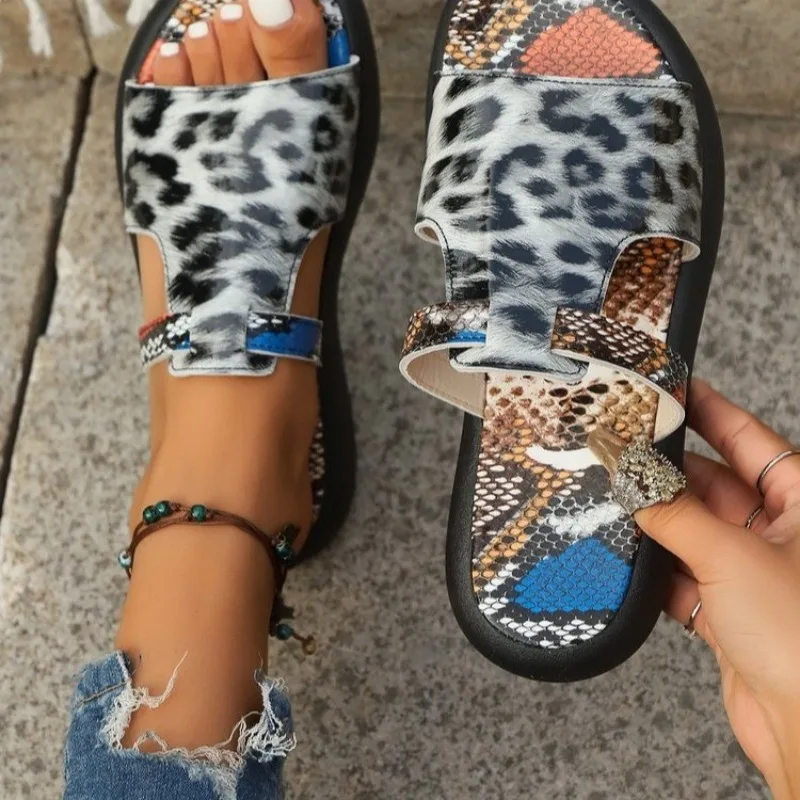 نعال مثيرة للنساء بنعل فهد متوسط ، ديكور مجوف ، منزلقات مسطحة ، صنادل غير رسمية للسيدات ، خفيفة الوزن ، جديدة ، موضة صيفية ، #5