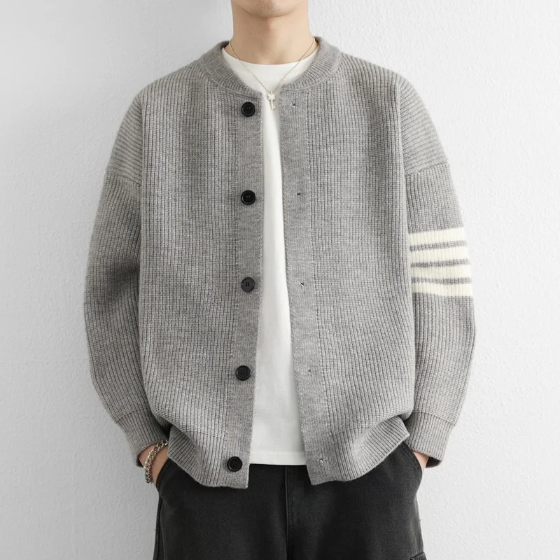 

2025 New Men's Knitted Sweater Casual Loose Faionable Spring Autumn Korean Sle Open Cardigan Soft Polyester Blend Warmth