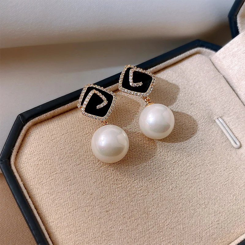 gold Color Imitation Pearl Hanging Earrings for Women Simple and Classic Bridal Wedding Accessories Wholesale Jewelr