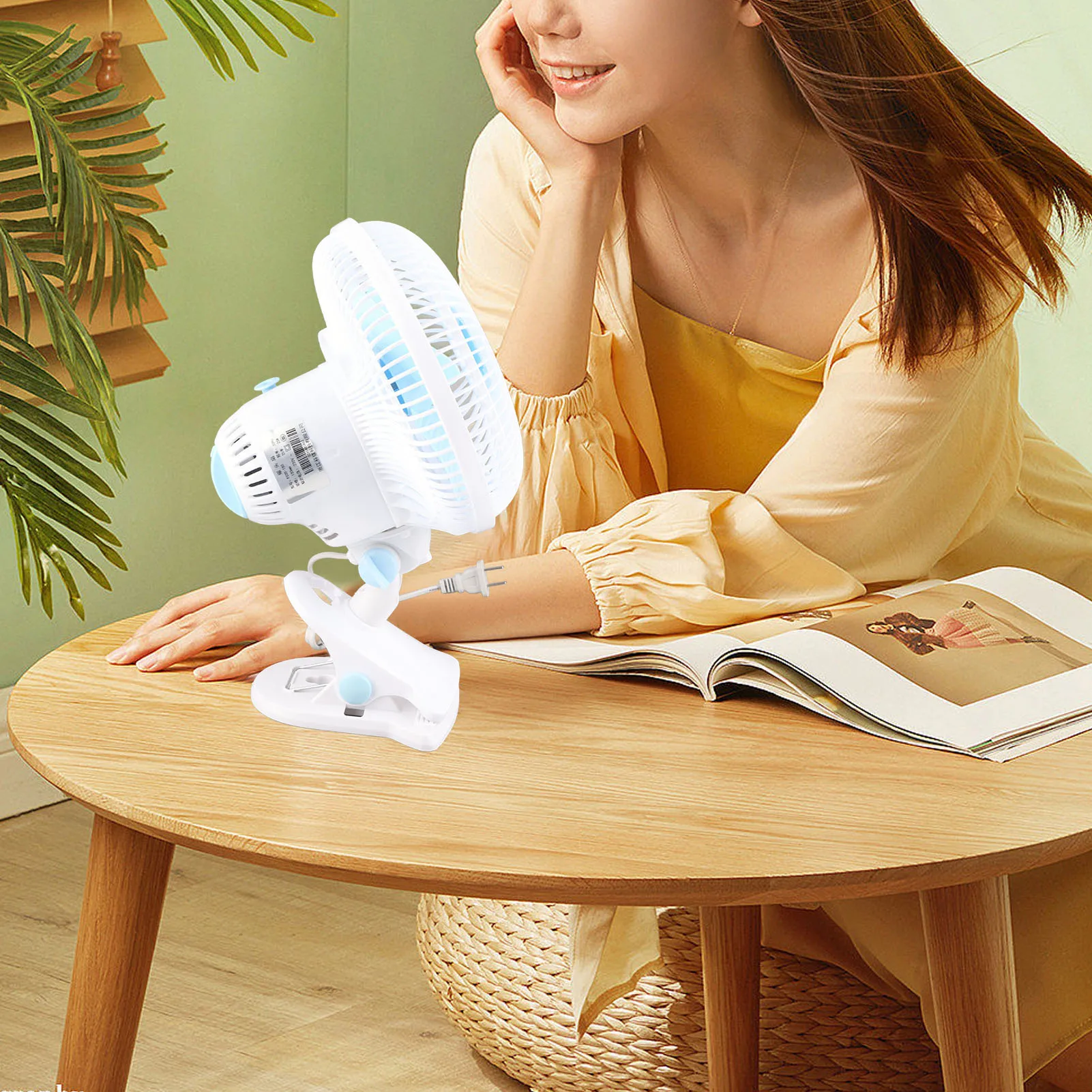 Mini Electric Fan Compact 3 Fan Blades Desktop Clip Fan for Student Dormitory Bedside Office CN