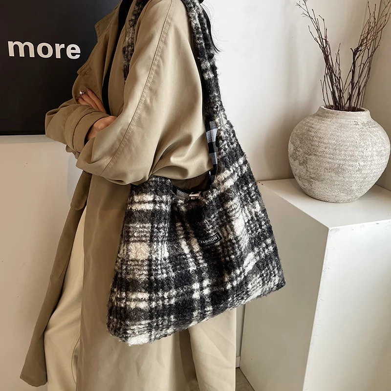 Simple Casual Outdoor Commuting Storage Bags New Fashion Trendy Versatile Women\'s Plaid Single Shoulder Tote Bags