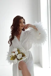 Vestido largo de seda con plumas para novia, Vestido largo de encaje para novia y dama de honor, con adorno de plumas de satén, Kimono blanco