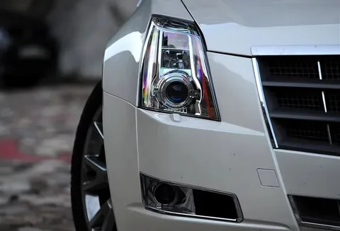 Для Cadillac CTS 2008-2014: Комплект сверхъярких светодиодных дневных ходовых огней A/W Switchback с функцией поворотников и кольцами «Ангельские глазки» (Halo Rings)
