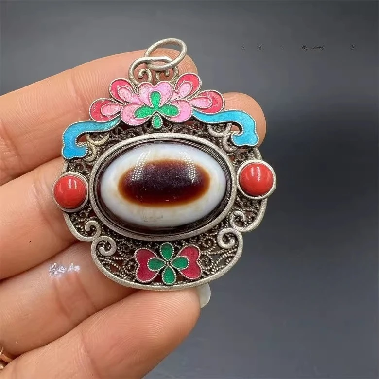 

retro white copper, Tibetan silver, inlaid celestial eye bead pendant, cultural relics, and sweater chain pendant
