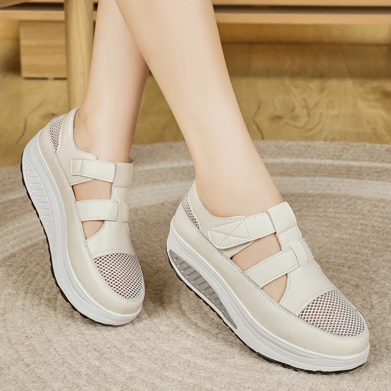 

Large size hole shoes women's soft-soled non-slip leather shoes sandals mother shoes women