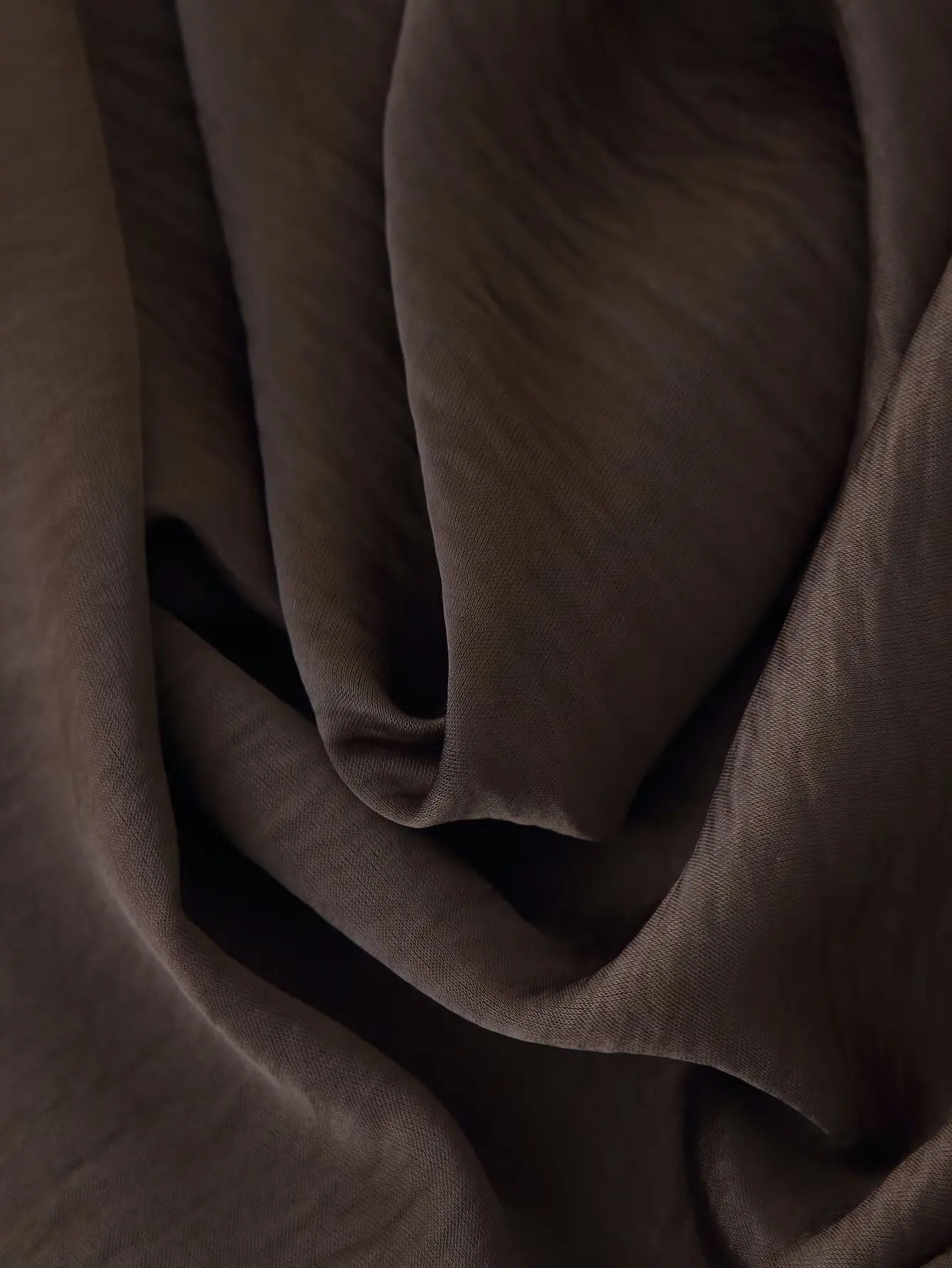 2025 가을 신상품 새틴 여성 파티 드레스 슬림 스트랩 브이넥 민소매 백리스 피티드 A라인 미디 드레스