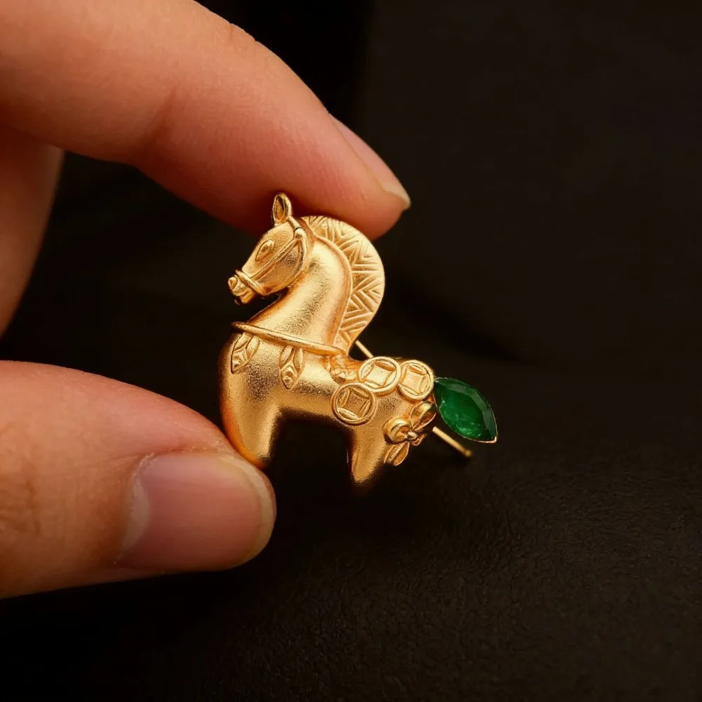 Creative Golden Pony Chinese-style Matte Brooch Meaning Money Coming Lapel Pins New Year's Gift for The Year of The Horse