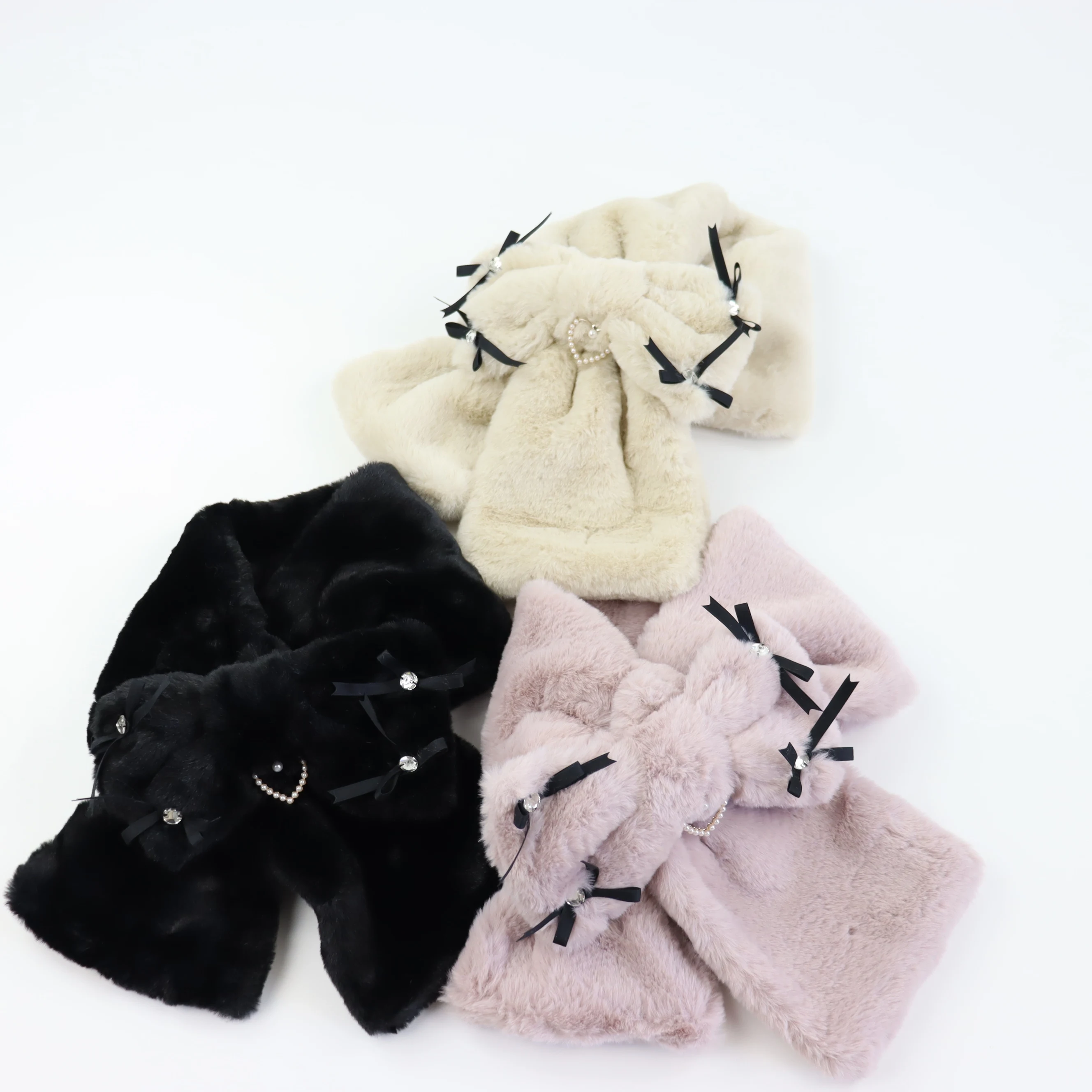 

Winter Japanese Lolita Bow Scarf Heart-shaped Rhinestone Thickened Plush Warm Imitation Rabbit Fur Scarf Cute Sweet Cross Scarf