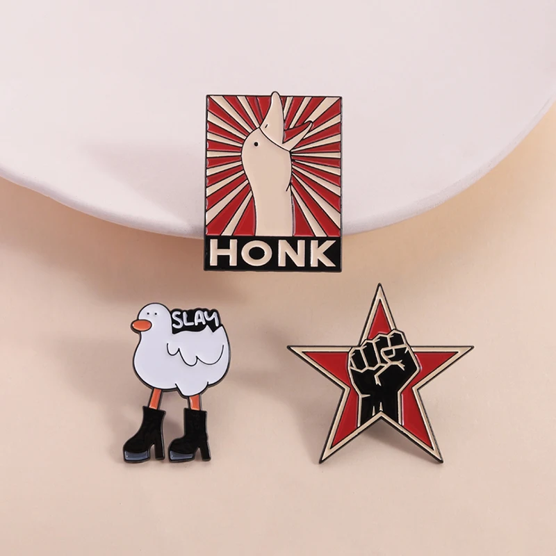 Slay Honk Goose Enamel Pin Rage Against The Music Machine Heavy Metal Rap Music Brooches Lapel Badge Jewelry Gifts for Friends