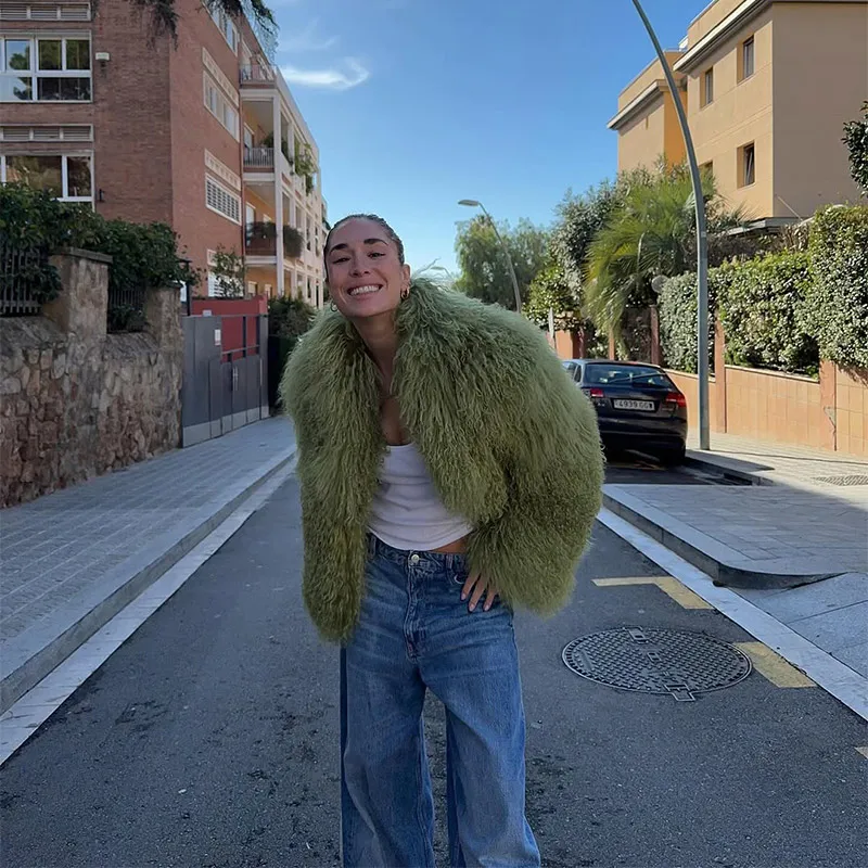 Lässige grüne Pelzjacke für Damen, schicker Kragen, lässige lose Jacke, 2025, Winter-Dame, neue tägliche modische Pendler-Straßen-Oberbekleidung