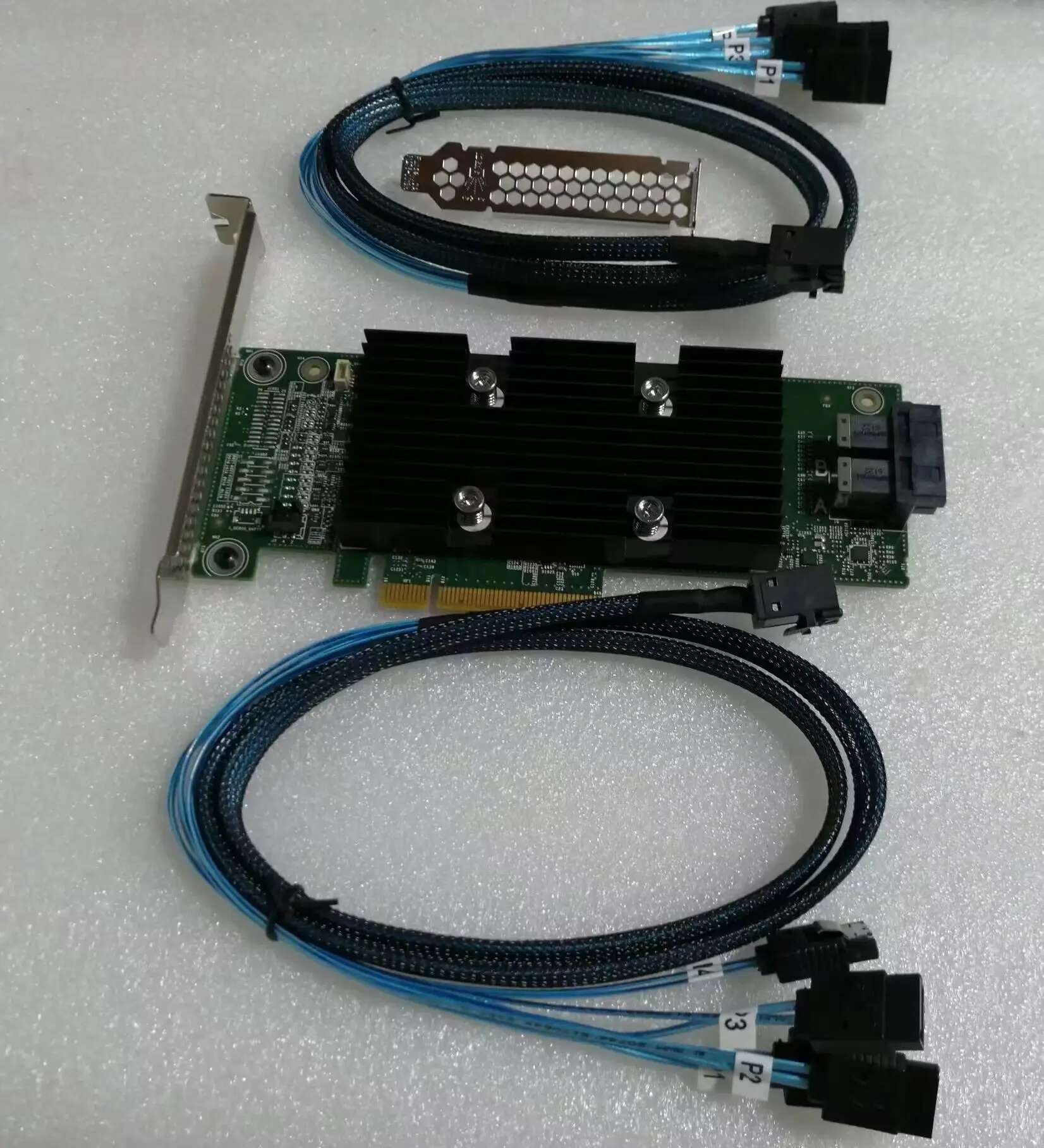 Dell percサーバー用8ポート6/12GB pci-eraid0.1.5.jbodコントローラーを元に