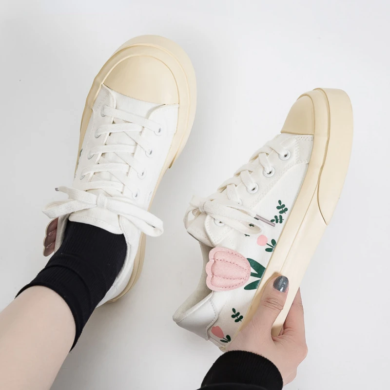 2022 Summer New Casual All-match Canvas Shoes Women Small Fresh Japanese Student Skateboard Shoes Niche Design Small White Shoes