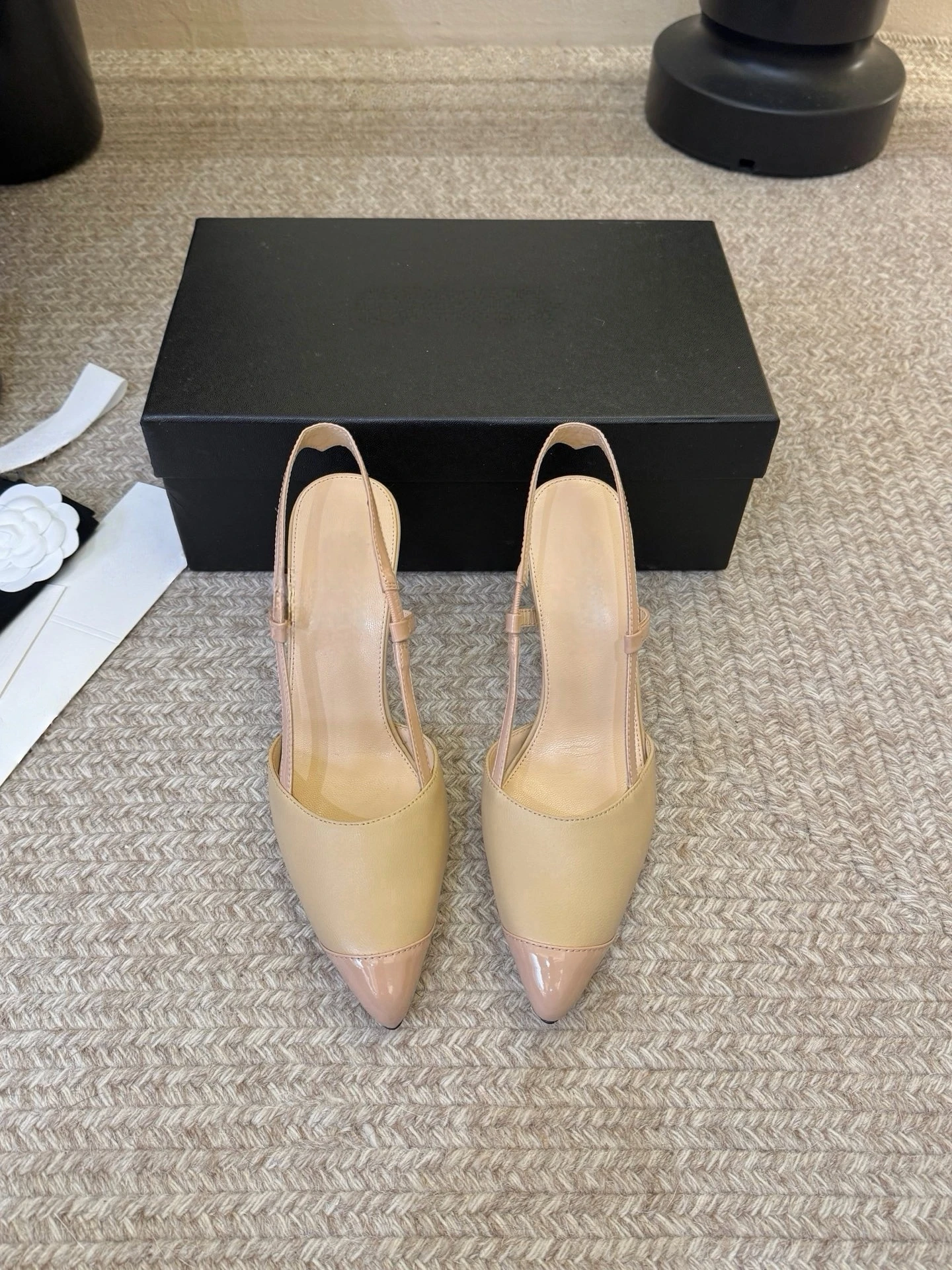 Luxury brand high-heeled shoes - đánh giá và giá Women Shoes Brand