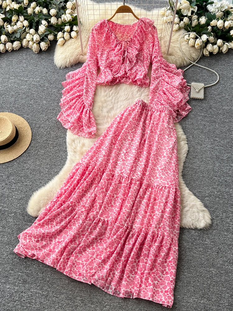 

Spring Fashion Women's Pink Lace Trim Bell Sleeve V-Neck High Waist Cake Skirt Two-Piece Set Slimming Effect Floral Print