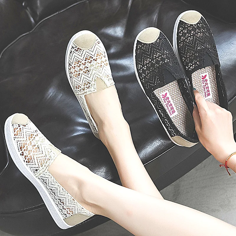 

Spring Autumn Mesh Shoes Comfortable Breathable Women's Slip-On Casual Shoes Anti-Slip Traditional Cloth Sneakers for Middle-...