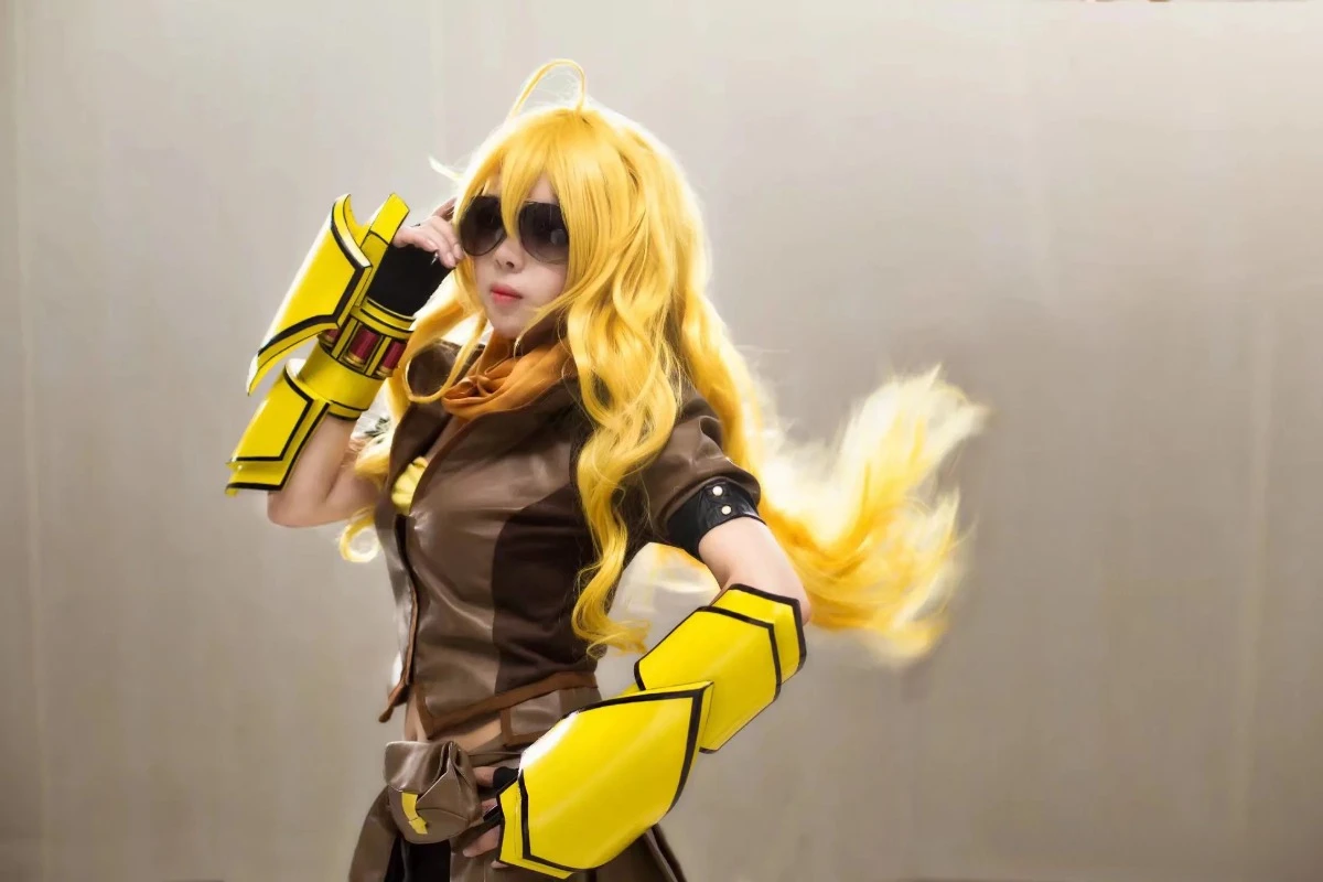 

RWBY Yang Xiao Long Ember Celica Cosplay Costume Prop Replica Weapon Props Halloween Cosplay Costume