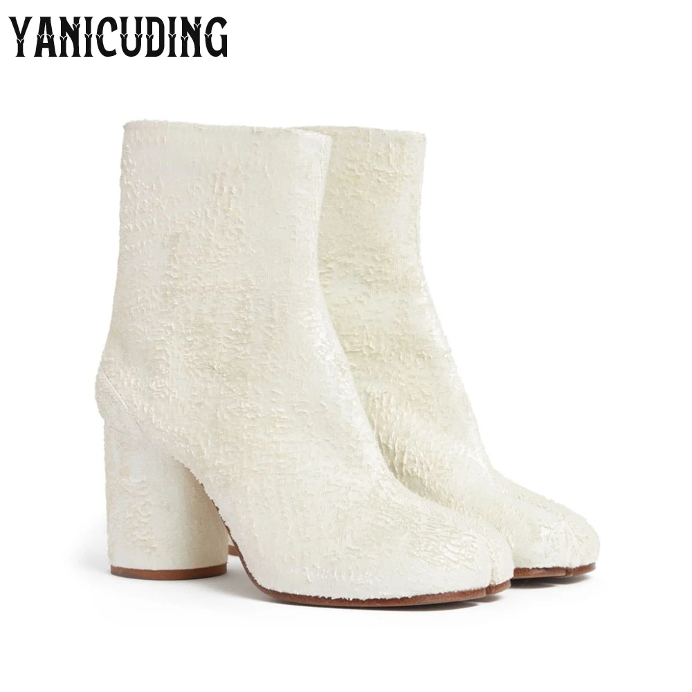 

White Textured Leather Tabi Booties 8cm Block Heel Ankle Boots Signature Cylindrical Heel White Stitching Ankle Boots for Women