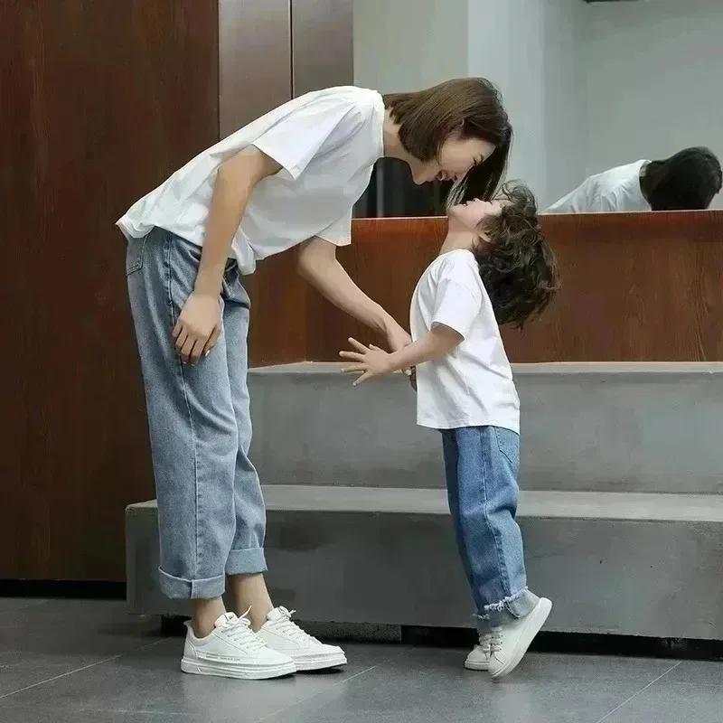 قميص ديزني ميكي والأصدقاء ميني ماوس الكلاسيكي ذو صورة عائلة ديزني لاند، تي شيرت مملكة سحرية، قميص WDW Epcot Theme Park