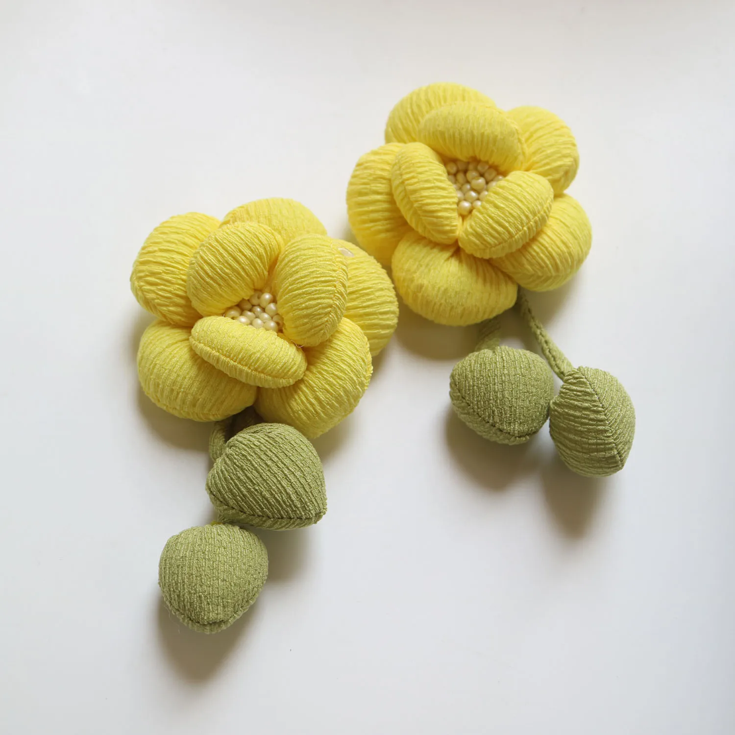 2pcs/lot Fairy Korea flower Patches for clothes Sew on rose bud brooch accessories hairpin shoes craft supplies