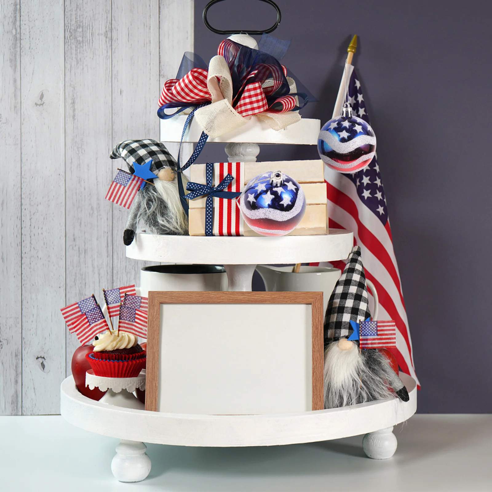 

12pcs 6Cm Usa Flag Hanging Decor Independence Day Ball Ornaments Festival Party Supplies Wall Door Window Hanging Decorations