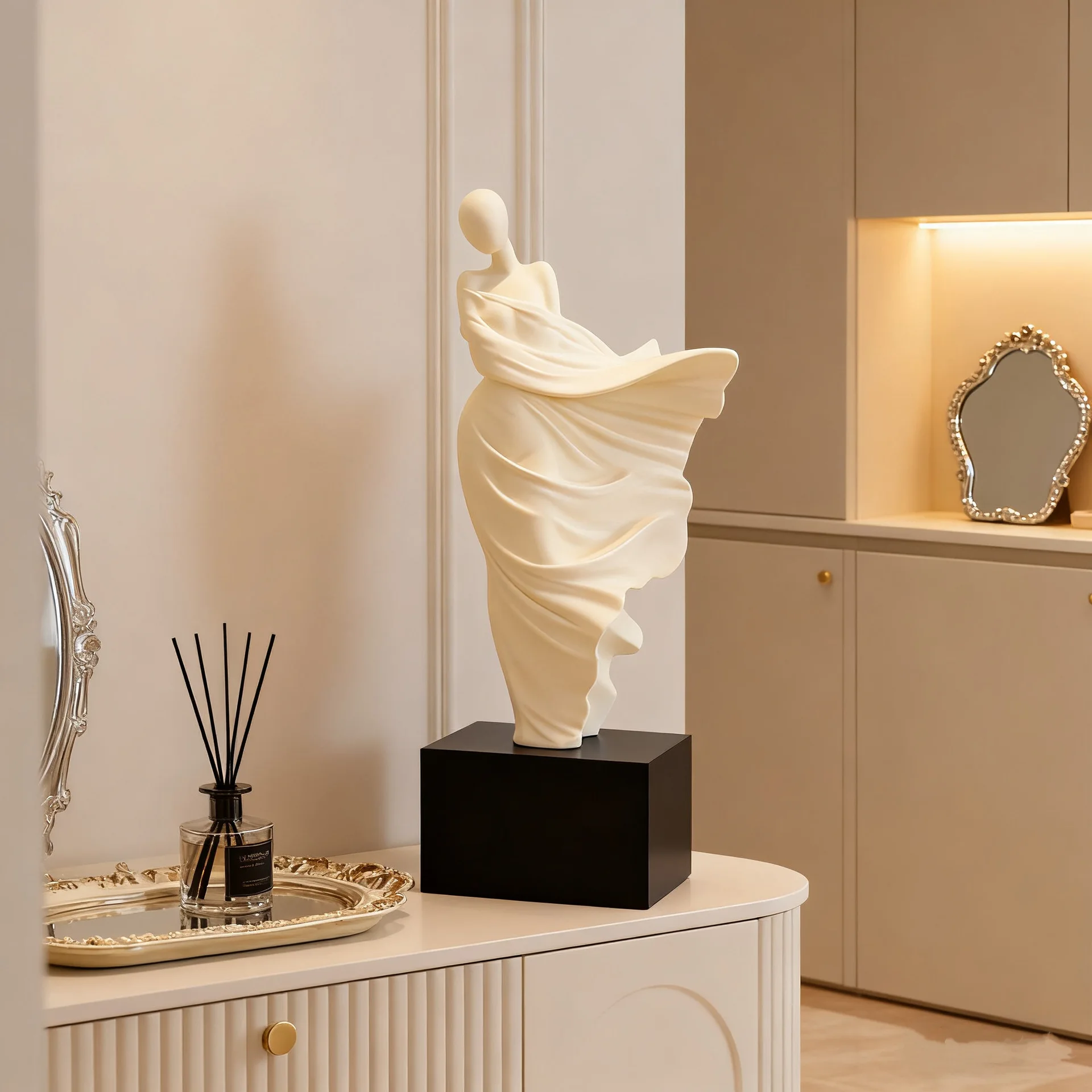 PYH light luxury high-end character art ornament sculpture spring breeze phantom study entrance wine cabinet