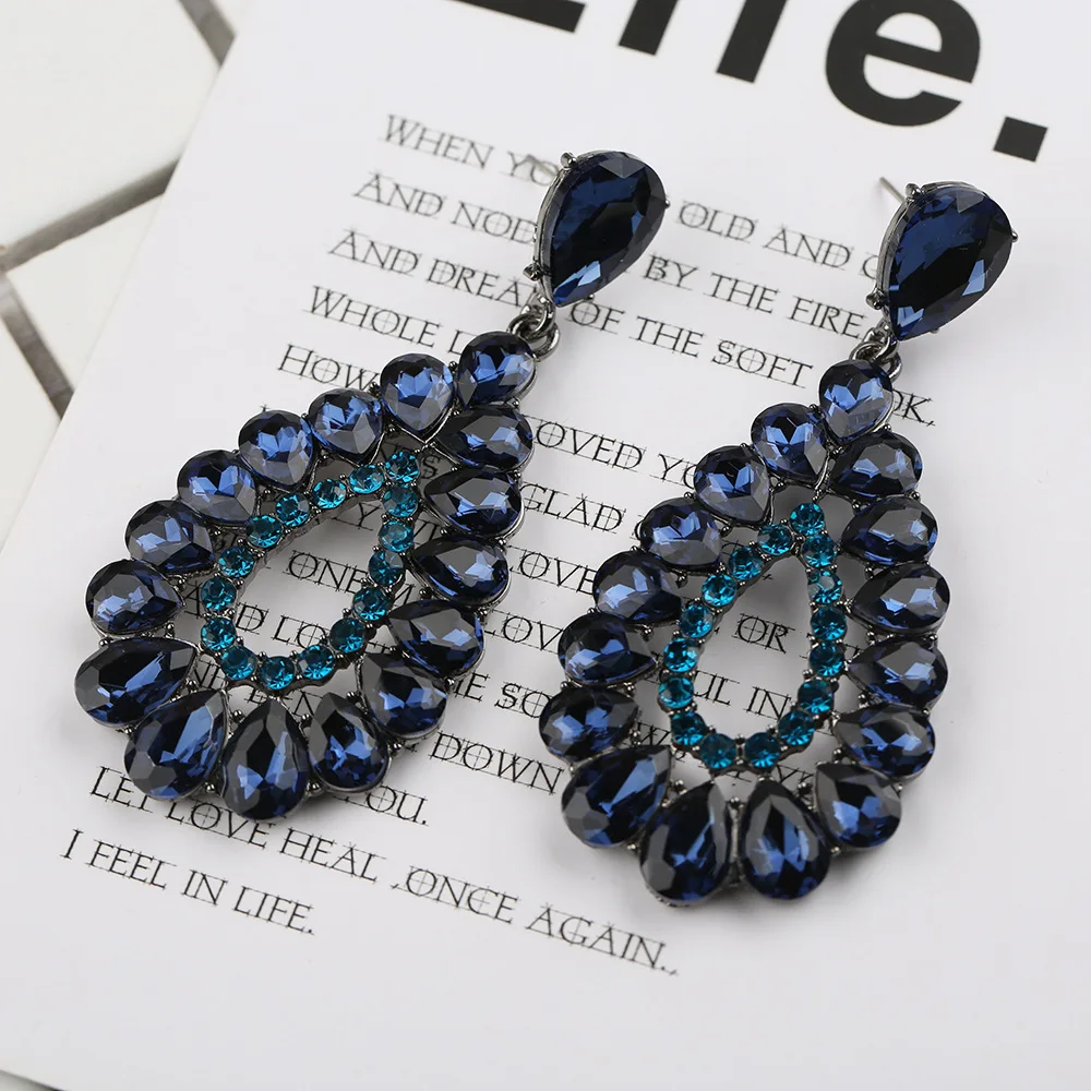 Fashion Luxury Diamond Wedding Earrings Accessories Retro Catwalk Personality Water Drop Shaped Long Stud Earrings Pendant