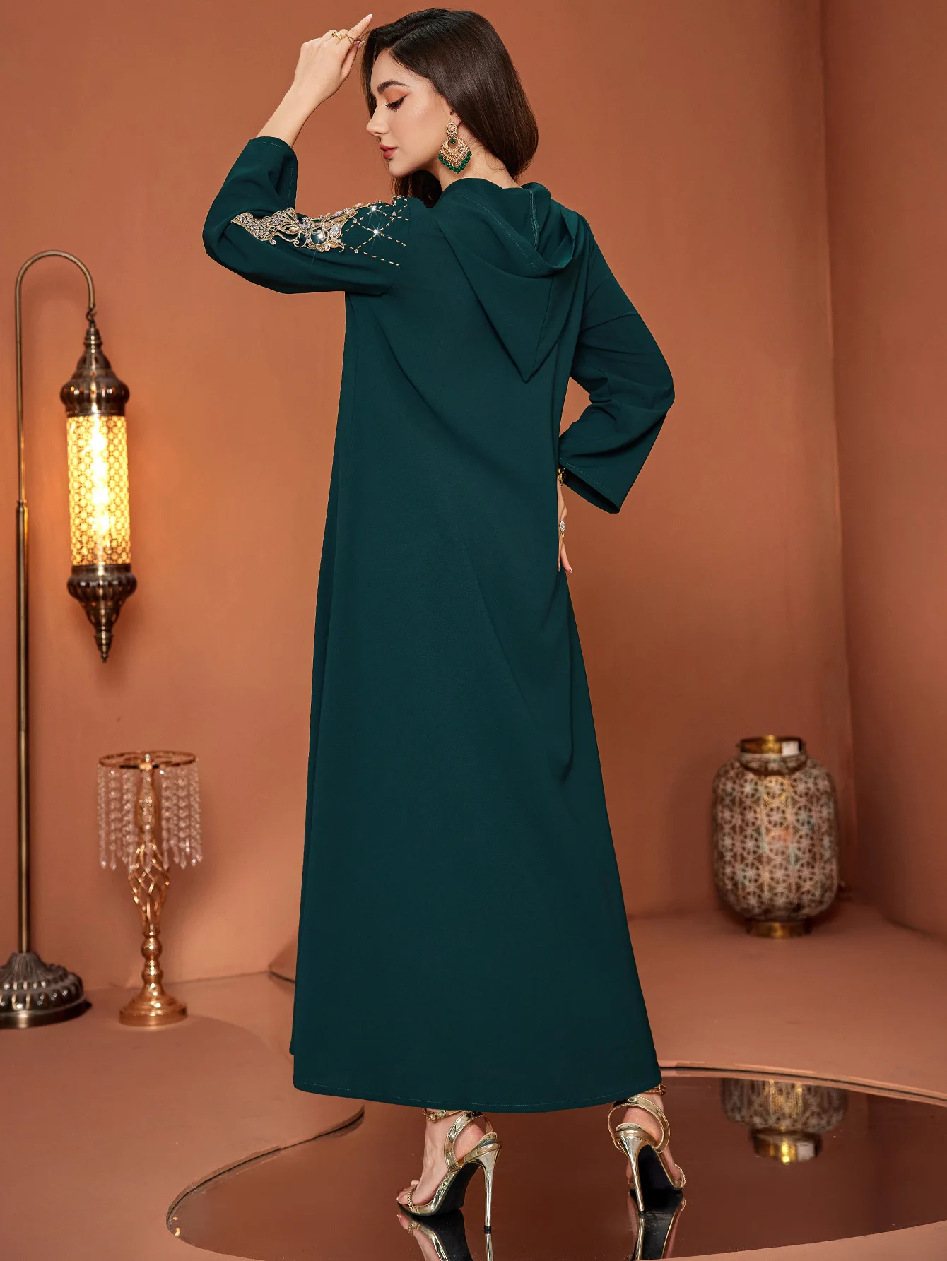 Eid Muslim Dress Women Abaya Diamond Embroidery Hooded Long Dresses Vestidos Largos Party Caftan Jalabiya Ramadan Long Robe 2025