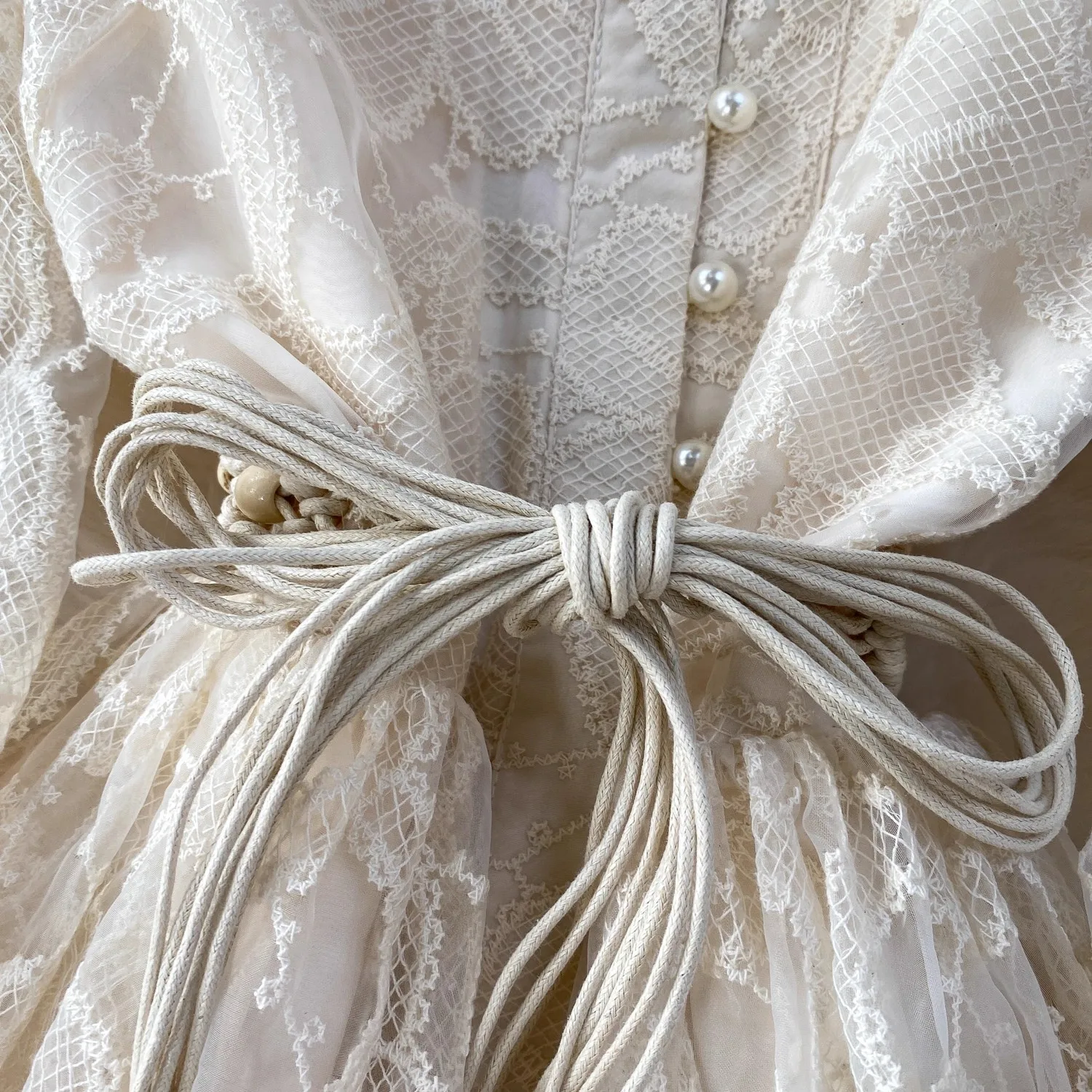 Autunno Primavera Donna Abito da vacanza Manica lunga a lanterna Bottoni di perle Ricamo Matita in pizzo Abiti lunghi midi da sera per ballo di fine anno