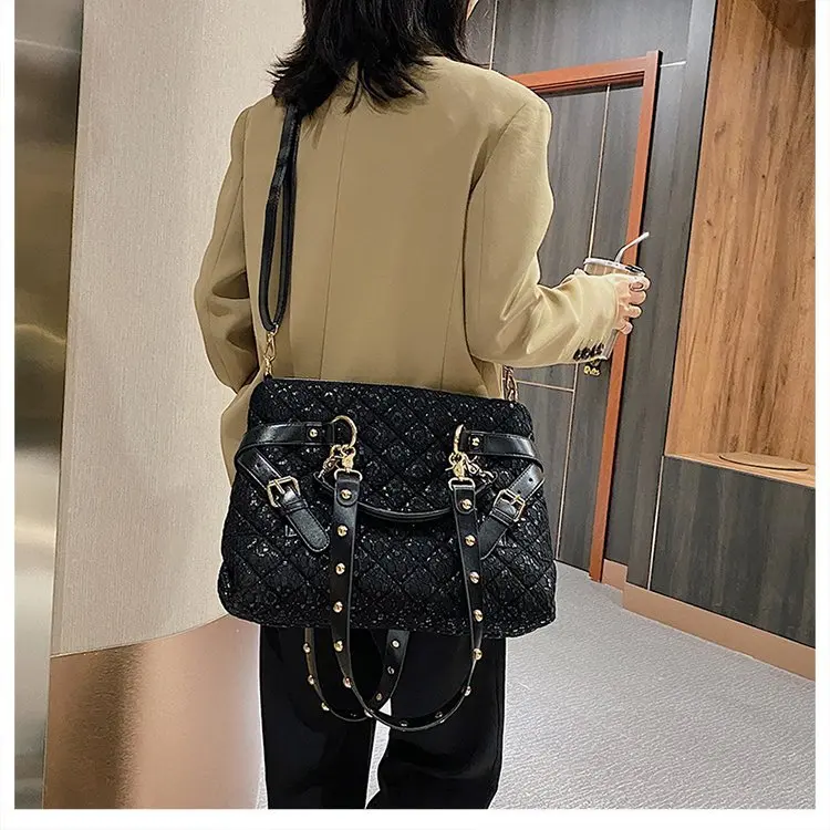 حقيبة حمل متعددة الاستخدامات للنساء حقيبة كتف كبيرة متعددة الاتجاهات حقيبة حمل كاجوال حقيبة يد عصرية محفظة جلدية واسعة