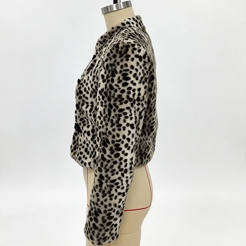 Damen Leoparden-Kunstpelz-Kurzjacke Vintage Stehkragen Knopf-Kurzmantel Langarm-Oberbekleidung 2026 Neue Street-Lady-Jacken – Detail 3