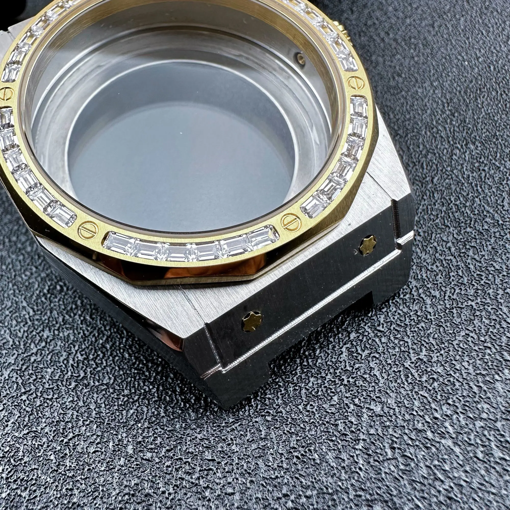 

Корпус из нержавеющей стали, инкрустированный бриллиантами, водонепроницаемый корпус, корпус мужских часов 41,5 наружный диаметр