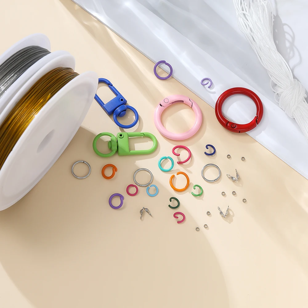 

1 комплект застежек-карабин, уплотнительные пружинные кольца с проволочными кольцами, соединительная застежка, обжимной кончик, бусина для DIY, наборы принадлежностей для телефонной цепи