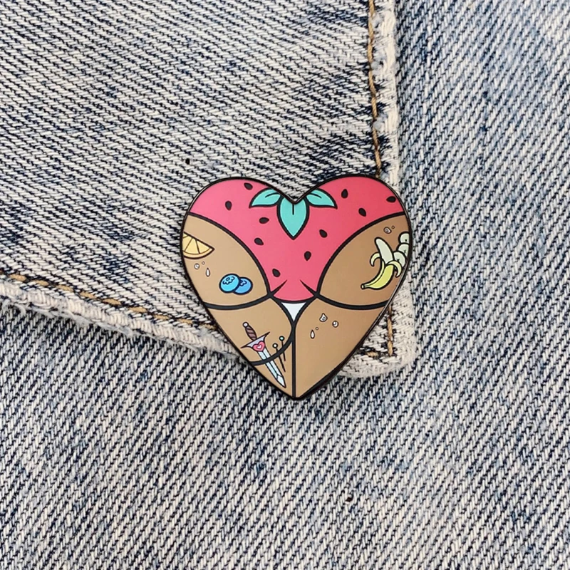 New Fashion Heart-shaped funny Sexy Strawbooty Strawberry butt heart metal pin vintage Shirt Lapel Badge pins for Lover Girl