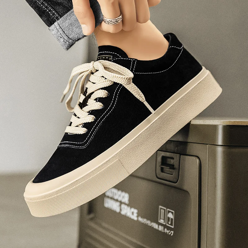 Genuine leather Original Skateboard Shoes Men Fashion Sneakers Men Streetwear Suede Platform Shoes Men Designer Skate Sneakers