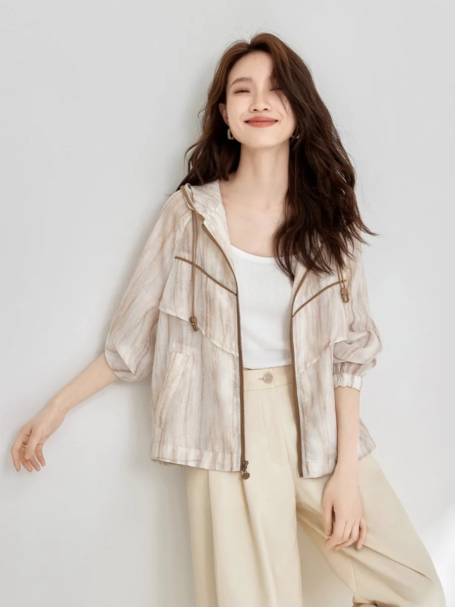 

Loose Women's Casual Hooded Air Conditioning Shirt Sun Protection Outerwear Top Spring Summer Outlet Brand Zipper Closure Lon...