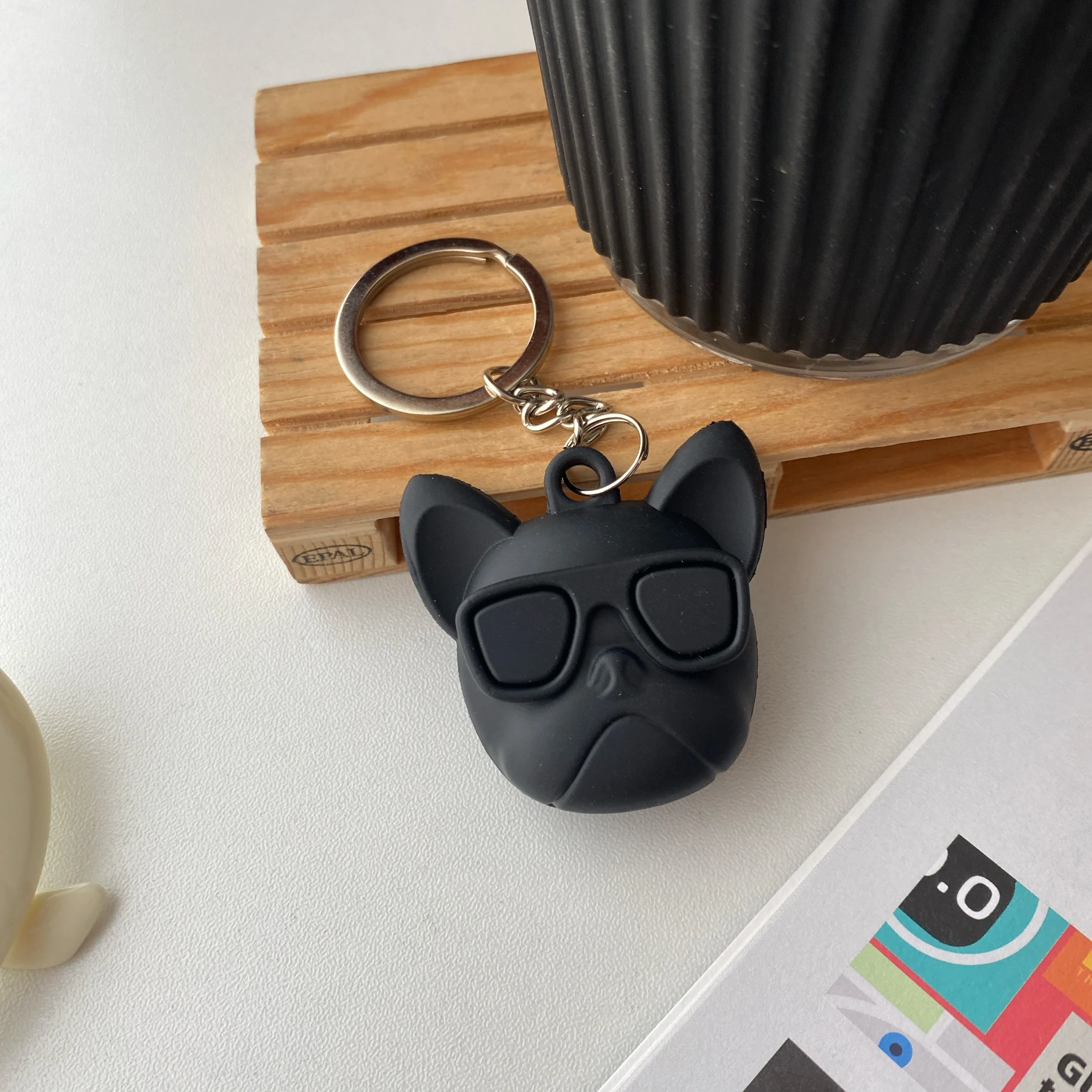 Cute Cartoon Soft Silicone Case For Apple Airtags Protective Cover For Apple AirTag Locator Tracker Anti-Scratch Device Keychain