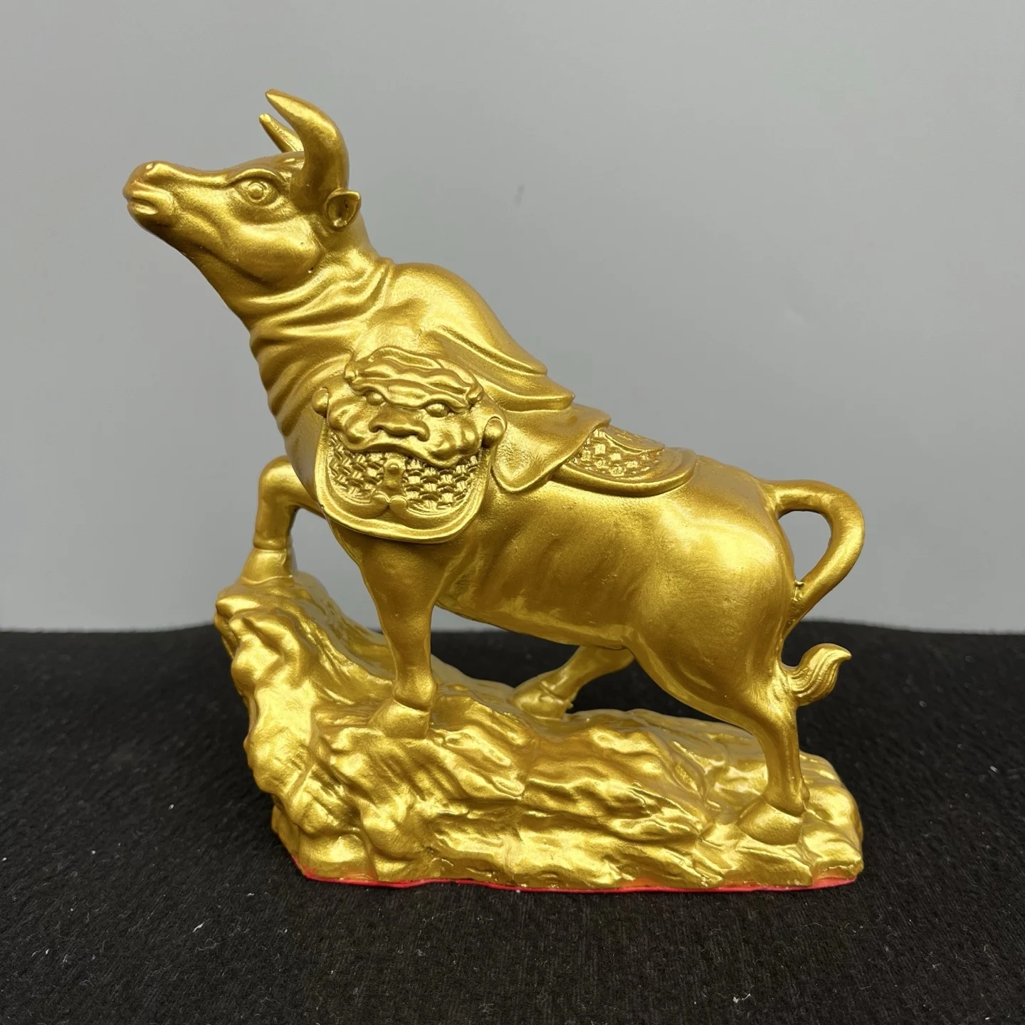Brass Beast head texture Struggling Bull Statue bullish Wangcai Bull get rich Study Amass wealth Ornaments Town house