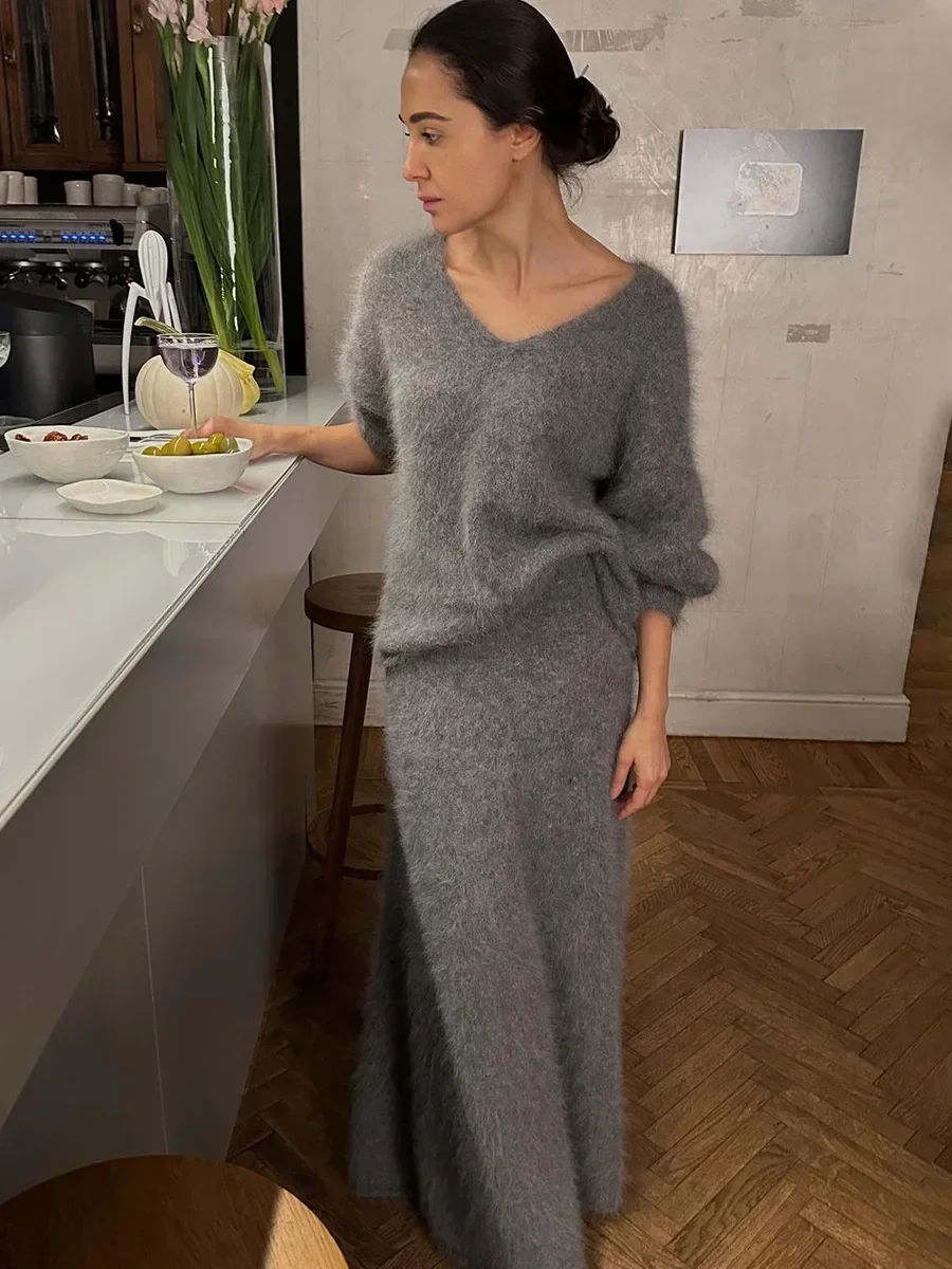 Bornladies Autumn Winter V-neck Sweater Fish Tail Skirt Set Women\'s Fashion Pullover Warm Loose Imitation Mink fur Knitted Suit