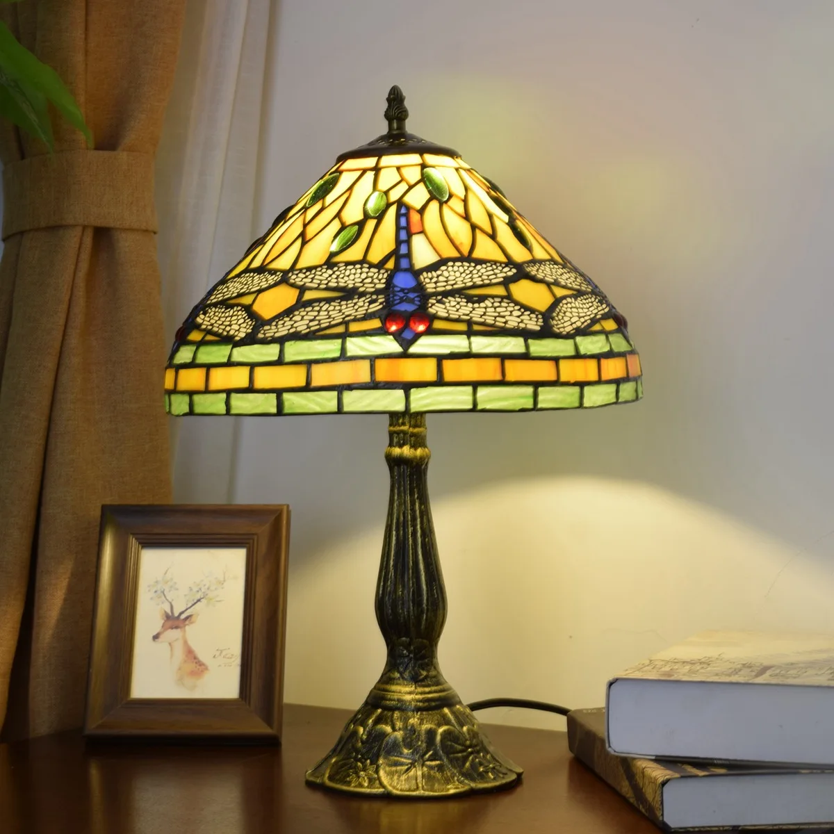 

European Retro Warm Glass Living Room Dining Room Study Bar Bedroom Bedside Light LED Yellow Dragonfly Tiffany Table Lamps