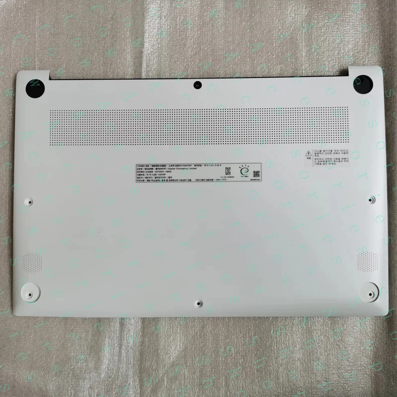 

Новая нижняя крышка корпуса для ноутбука LG 13UD70P R-R-LGE-13U70P