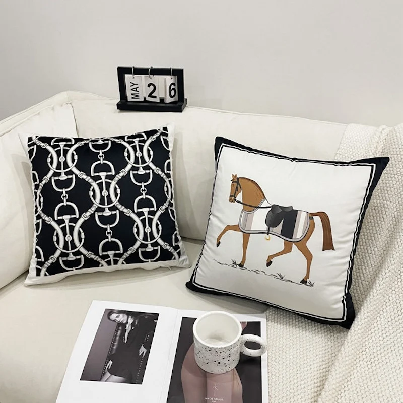 Fashion Horse Pattern Pillowcase Luxury Saddle Print Cushion Cover for Sofa Living Room Decor Square Throw Pillow Home Decorate