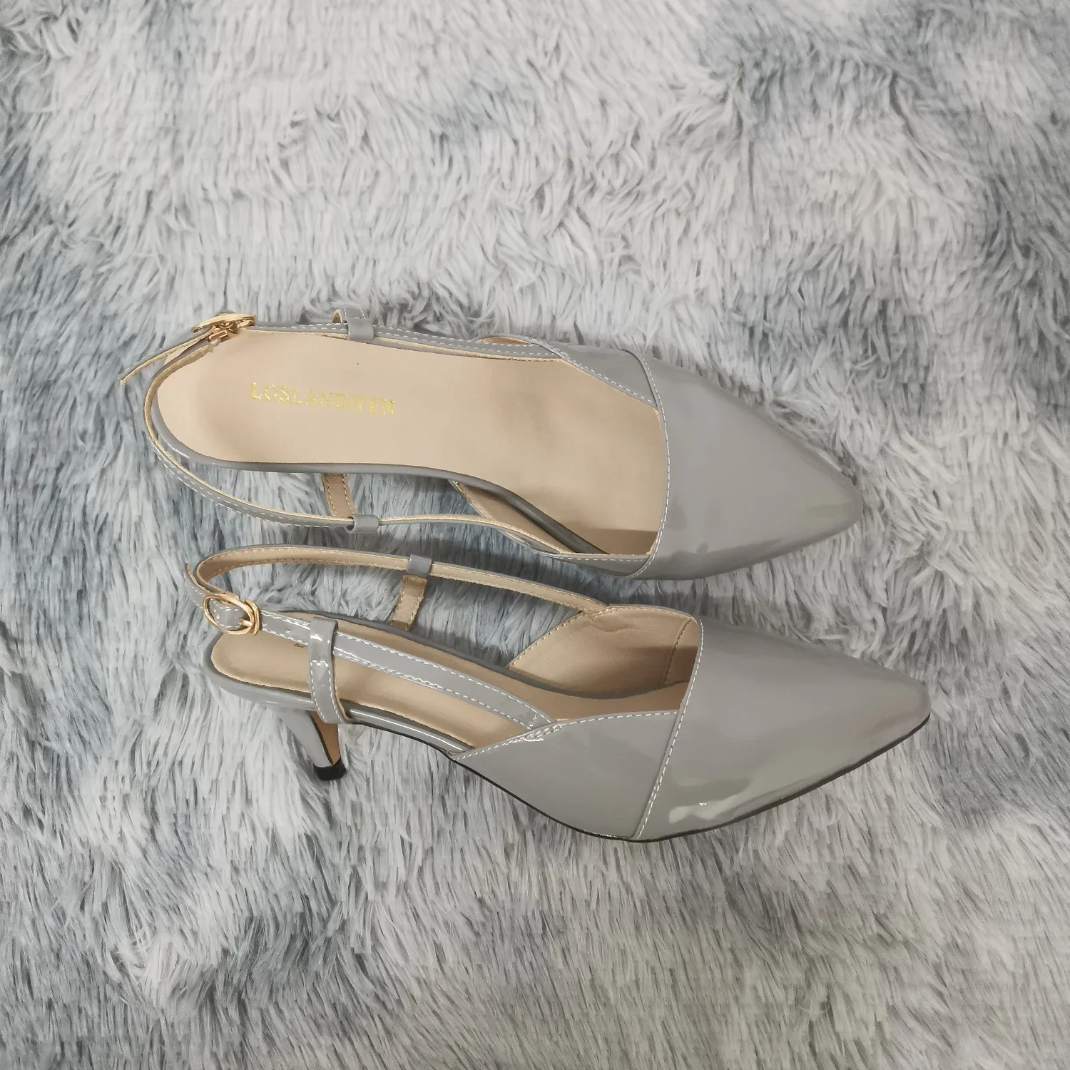 GRAY