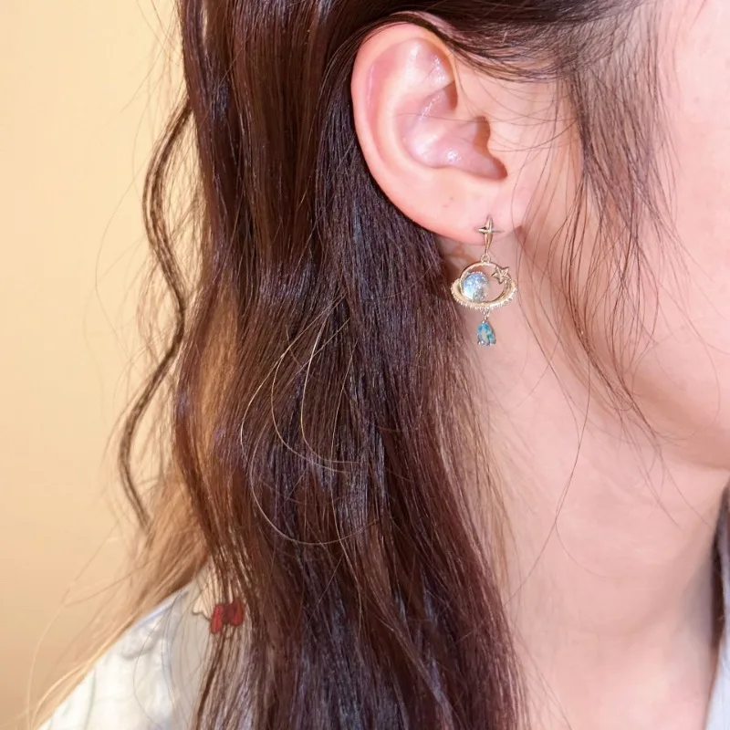 

Saturn Water Drop Pendant Fashion Jewelry Women's Light Luxury High-end Earrings Niche Design Versatile Niche Earrings