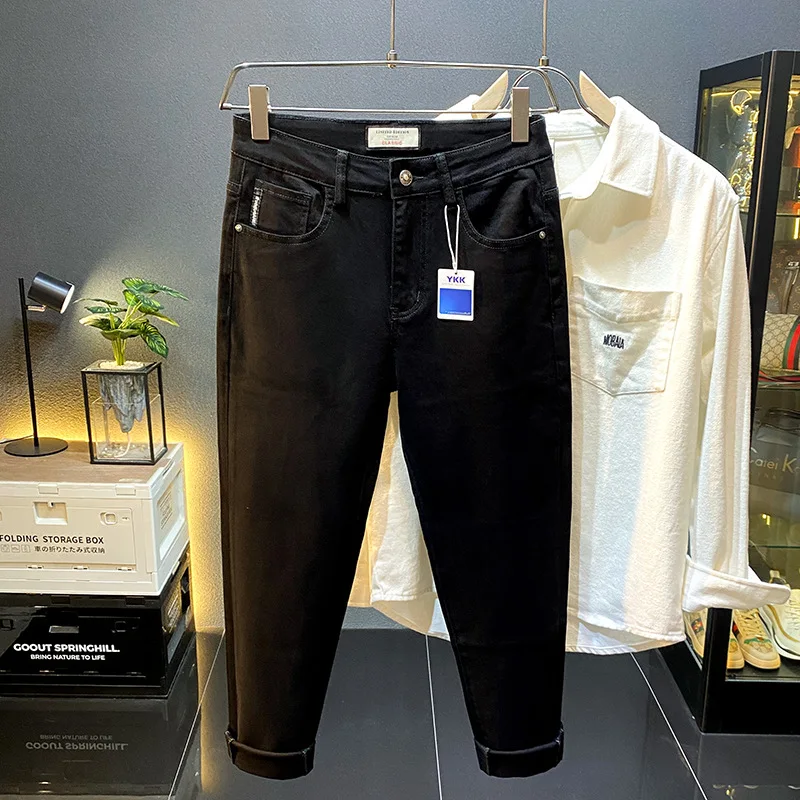 Pure Zwarte Jeans Mannen Betaalbare Luxe Mode 2024 Nieuwe Herfst High-End Stretch All-Match Casual Denim Slim-Fit Broek